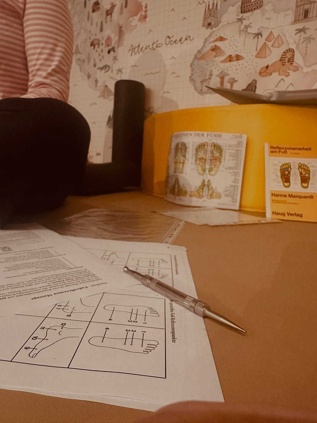 Photo by Physiotherapie Weißelberg on January 27, 2026. May be an image of studying, map, floor plan, book, pen, crossword puzzle, ruler, poster and text.